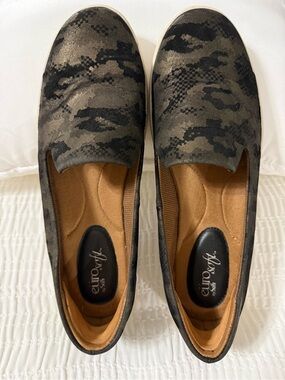 Eurosoft women's black camo slip-on shoes
